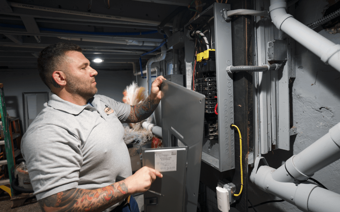 8 Tips on Hiring an Electrician